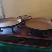 bilancia completa con piatti e pesi orig.in ottone