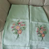 coppia asciugamano grande e piccola