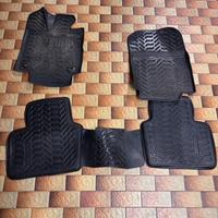 Tappettini RAV 4 ultima serie