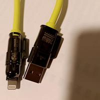 Cavo per ricarica 4 in 1 .
240 w lunghezza 2 m .