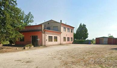 Immobile di 195 m² a Roccabianca