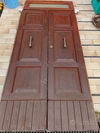 Portone in legno