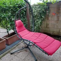 Lettino a dondolo sospeso da giardino