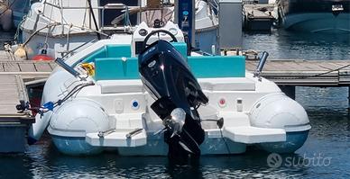 Gommone 6 metri Doppio prendisole come nuovo