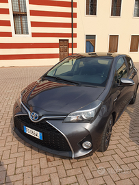 Toyota Yaris 2016 Ibrida