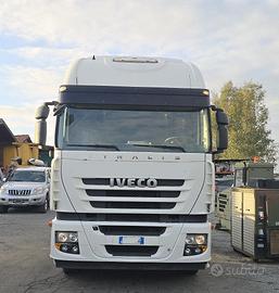 Trattore stradale iveco stralis 450