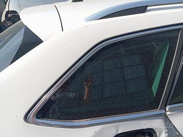 Vetro fisso posteriore dx SKODA SUPERB 2018