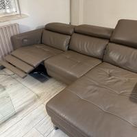Divano in pelle  3 -4 posti relax