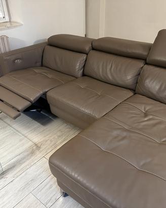 Divano in pelle  3 -4 posti relax