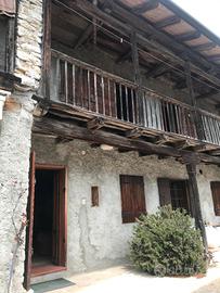 Chiappini di Lamon pozrione di rustico abitabile