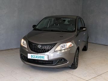 Lancia Ypsilon 1.0 Hybrid 70cv Silver Plus