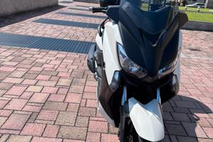 Yamaha X Max 400