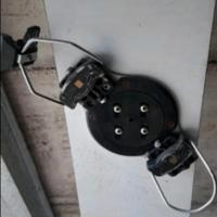 tavola snowboard con attacchi