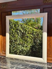 Specchio quadrato 80x80 cornice panna - parete