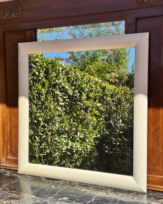 Specchio quadrato 80x80 cornice panna - parete