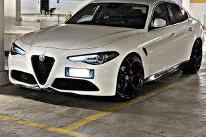 Alfa giulia q2 launch editions 180 cv manuale