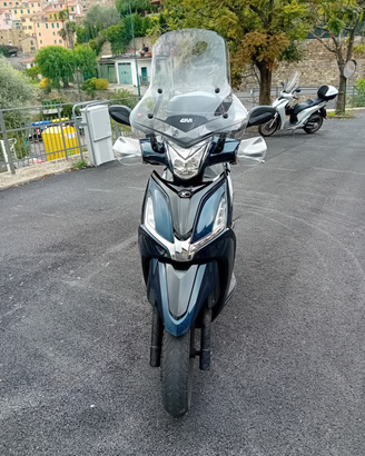 Kimko agility 16 300cc