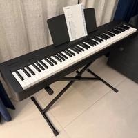 Pianoforte digitale YAMAHA P145B