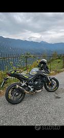Honda Hornet 750 (2023)Accessoriata(scarico+sellla