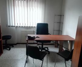 Ufficio arredato in studio professionale