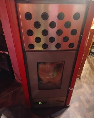 stufa a pellet molto potente 16 kw