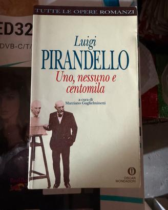 Libro Uno, nessuno e centomila - Luigi Pirandello