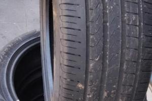 Gomme usate seminuove Pirelli 215/65/17 99v