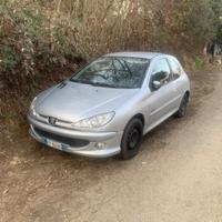 Peugeot 206 1.4 HDI da battaglia