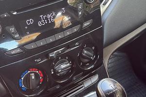 Lancia ypsilon automatica
