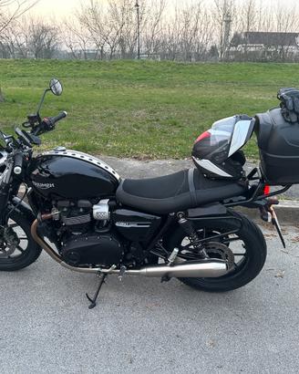 TRIUMPH STREET TWIN 900 – 2019 – SOLO 7.000 KM