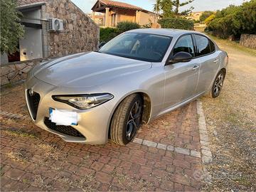 Alfa romeo Giulia 180cv automatico full optional