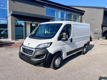 PEUGEOT Boxer 330 2.2 BlueHDi 120 S&S PC-TM Furg