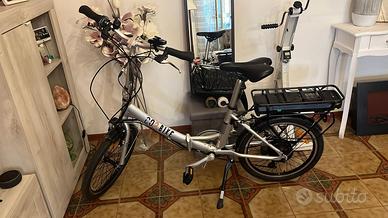 Bicicletta elettrica pieghevole