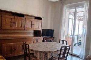 2 stanze in ampio appartamento