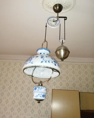 Lampadario con movimento verticale