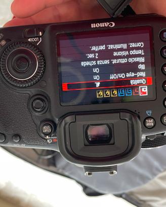 CANON EOS 7D  COMPLETA DI ACCESSORI