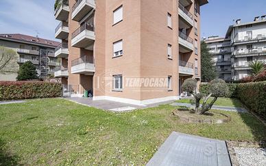 TRE LOCALI CON GIARDINO A TREVIGLIO !!!