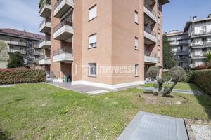 TRE LOCALI CON GIARDINO A TREVIGLIO !!!