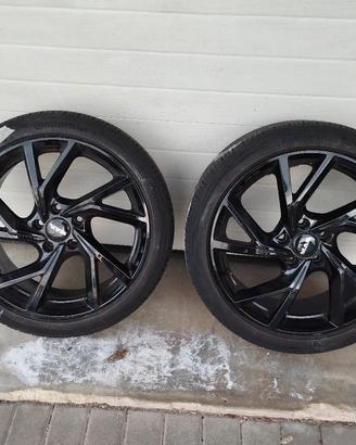 Cerchi in lega da 18" con gomme 