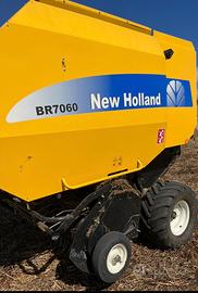Rotopressa new holland BR 7060