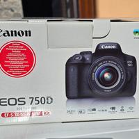canon Eos 750D con 2  obiettivi zoom