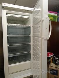 Congelatore Verticale AEG