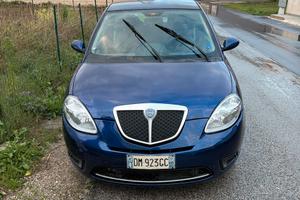 lancia ypsilon 2010