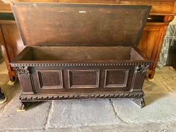 Cassapanca in legno
