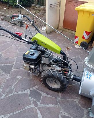 Zappatrice Grillo professionale a benzina