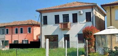 Immobile in asta di 37 m² con 2 locali a Adria