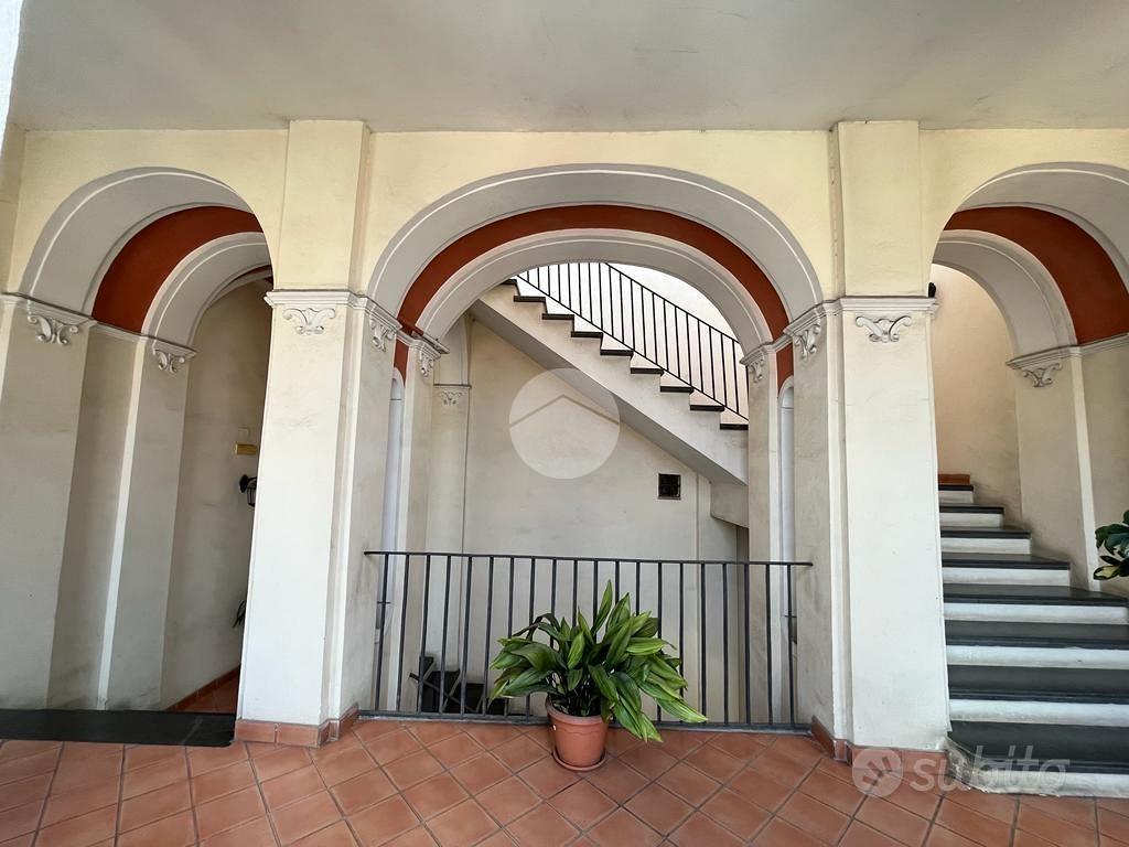 2 LOCALI A GRAGNANO - Vista 2