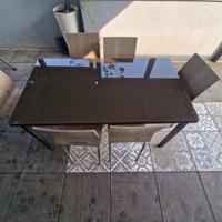 Tavolo da esterno con sedie