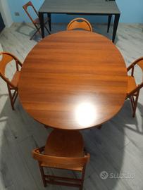 tavolo consolle con sedie 