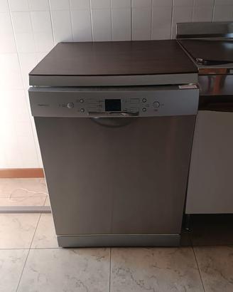 Lavastoviglie freestanding  60cm Bosch SL6P1B